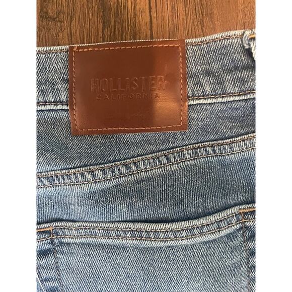 Hollister Women's size 32 Short Deconstructed Denim Blue Jean Ankle Jeans - Picture 4 of 5